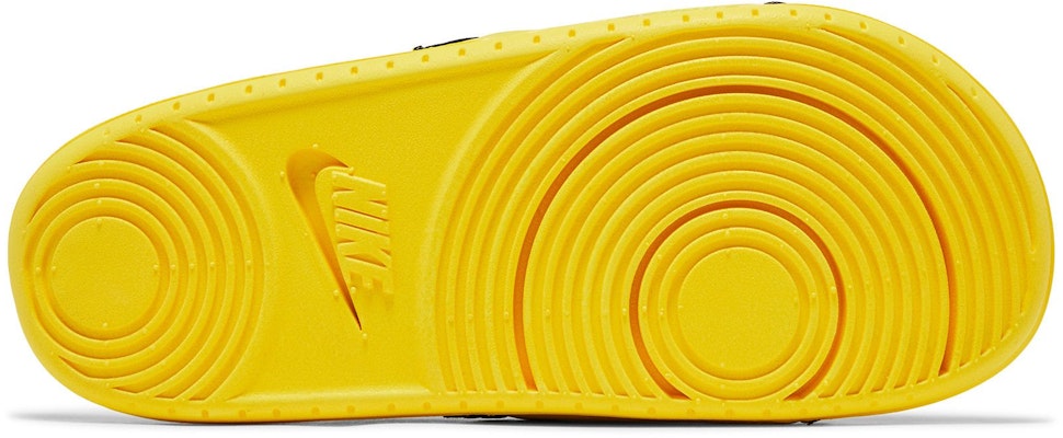 Kobe Bryant x Nike Offcourt 休閒拖鞋「閃電」款 IF2870-700 Shop Kobe Bryant x Nike Offcourt 休閒拖鞋「閃電」款 IF2870-700