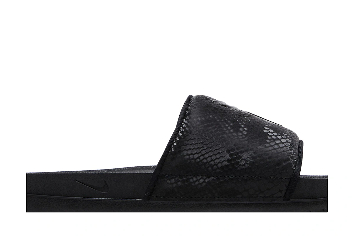 Kobe Bryant x Nike Offcourt Slide 'Triple Black'
