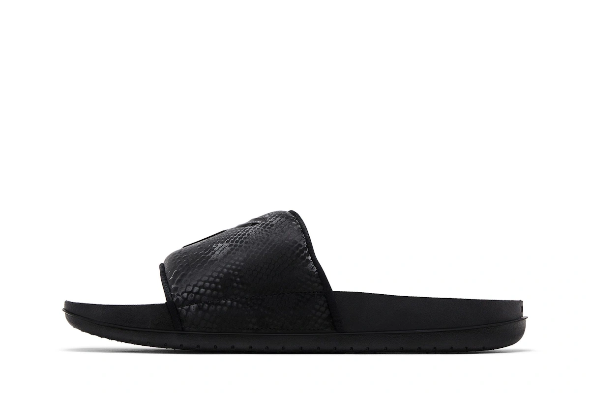 Kobe Bryant x Nike Offcourt Slide 'Triple Black'