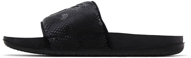 Kobe Bryant x Nike Offcourt Slide 'Triple Black' Sandalias Negras IF2870-001 Lookbook Kobe Bryant x Nike Offcourt Slide 'Triple Black' Sandalias Negras IF2870-001