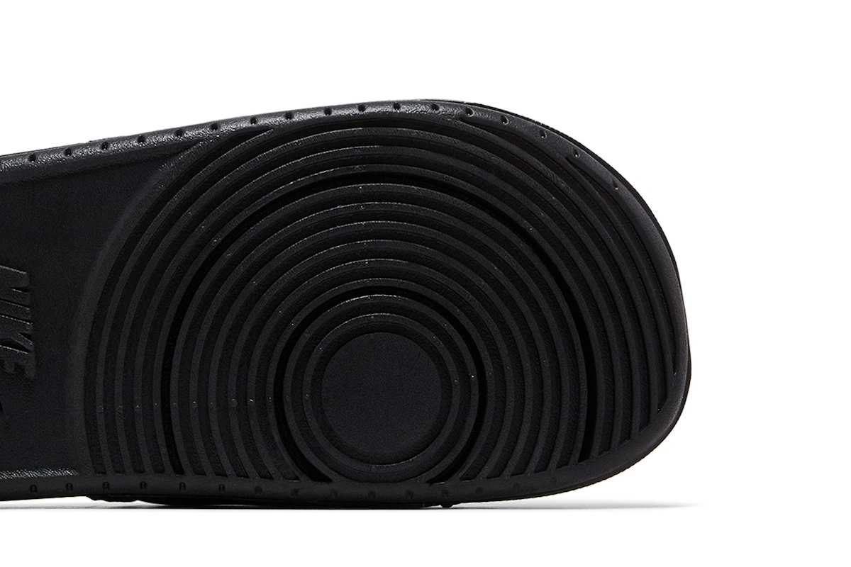 Kobe Bryant x Nike Offcourt Slide 'Triple Black'