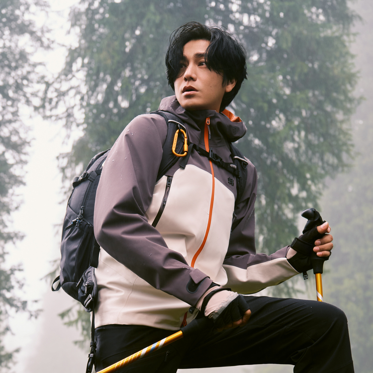 Shop KOLON SPORT 1992 防水アウトドアハイキングジャケット カジュアル・アクティブ用 LHGJ4AN189