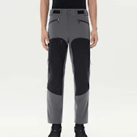 Shop KOLON SPORT 休閒直筒褲 簡約標誌設計 LHLP4AN223