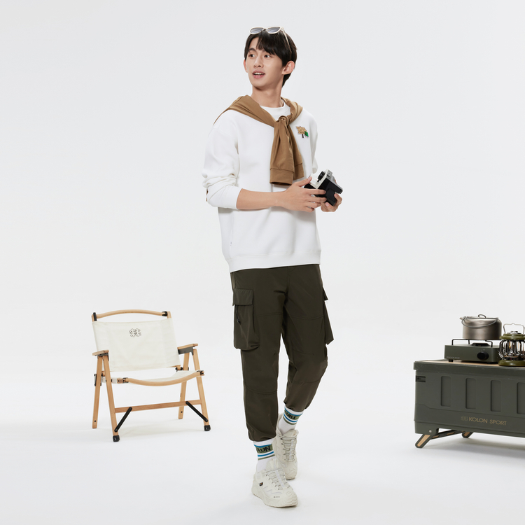 Sizing KOLON SPORT 露营男女通用防静电图案圆领卫衣 LUMT4WTT54