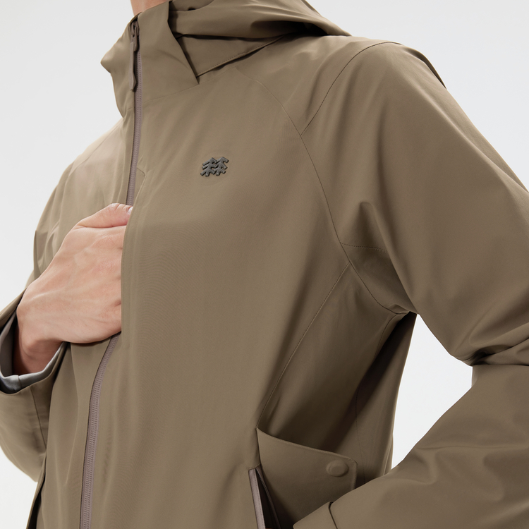 Shop KOLON SPORT ハイキングシリーズ 防水防風 フード付ジャケット LHJK4AN183