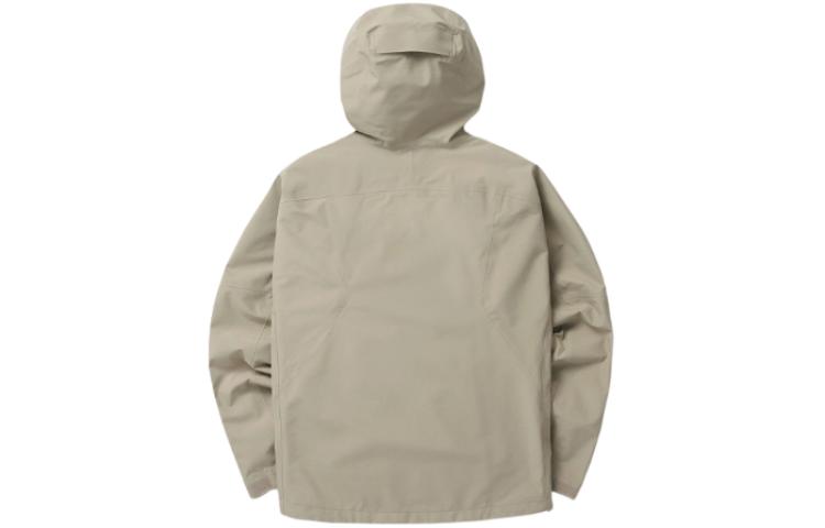 Lookbook KOLON SPORT Unisex Jaket Windbreaker Coklat Muda Bertopi dengan Zip. TLJGX24491BEI