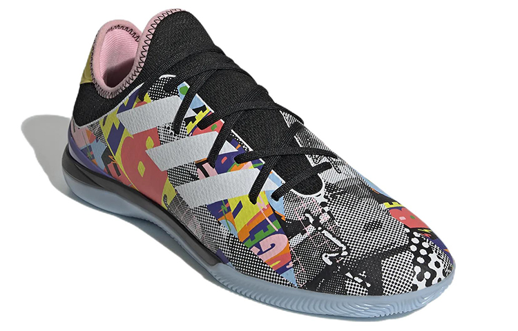 Lookbook Kris Andrew Small x adidas Gamemode Knit IN ''Pride'' Chaussures GW6238