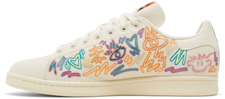 Kris Andrew Small x adidas Stan Smith 'Pride' Edisi Kebanggaan GX6394 Lookbook Kris Andrew Small x adidas Stan Smith 'Pride' Edisi Kebanggaan GX6394