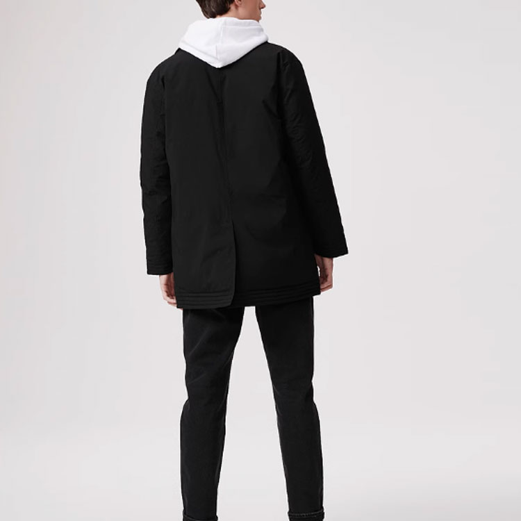 LACOSTE  Black Down Jacket with Solid Color and Stand Collar. BH6809-031 圖 4