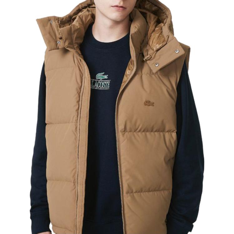 Lookbook LACOSTE Rompi Tanpa Lengan Berkerudung Lepas Warna Khaki. BH1611-SIX