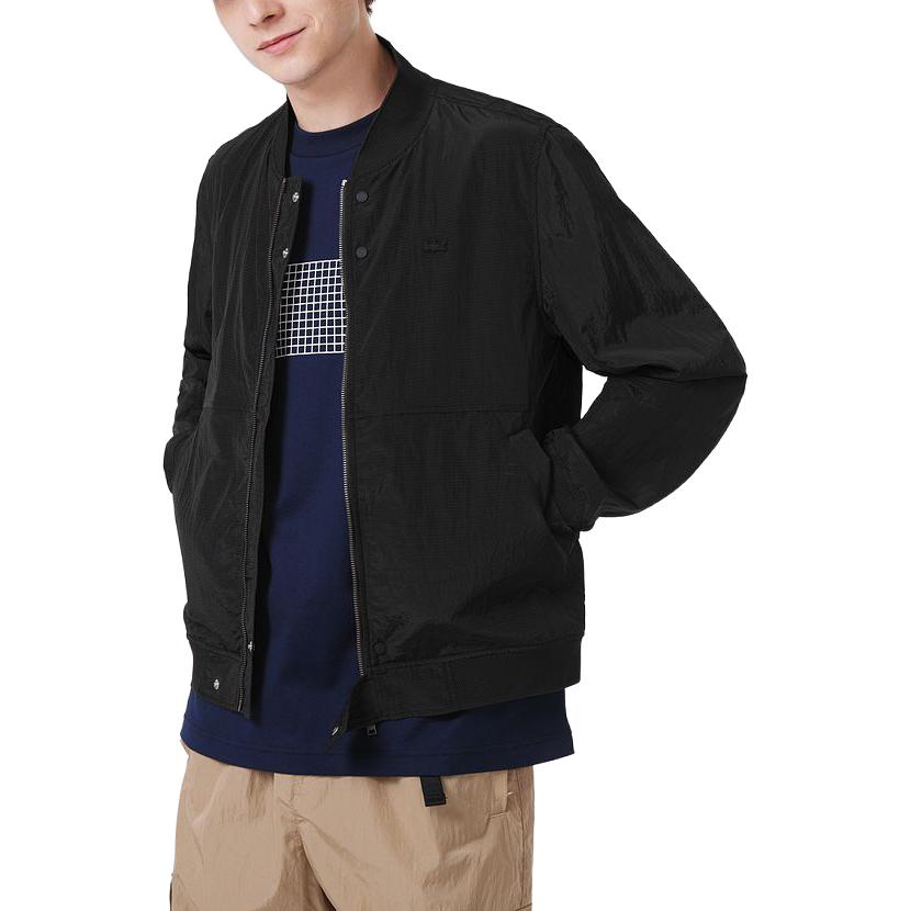 Lookbook Chaqueta Negra Lacoste Lisa con Cremallera y Cuello Alto. BH0977-031