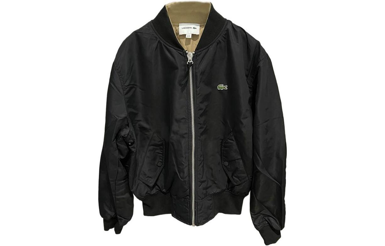 Shop LACOSTE FW22 可翻轉雙面刺繡標誌飛行外套 卡其/黑色. BH6801-98