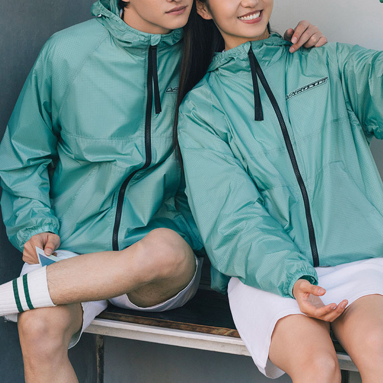 Lookbook LACOSTE Unisex Blue Hoodie Jacket with Logo Print Casual Design. BH0122-WDI