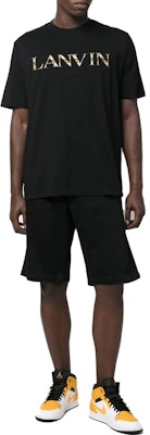 Camiseta Negra Lanvin Cuello Redondo con Logo Bordado de Manga Corta. RM-TS0005-J207-H2210 Lookbook Camiseta Negra Lanvin Cuello Redondo con Logo Bordado de Manga Corta. RM-TS0005-J207-H2210