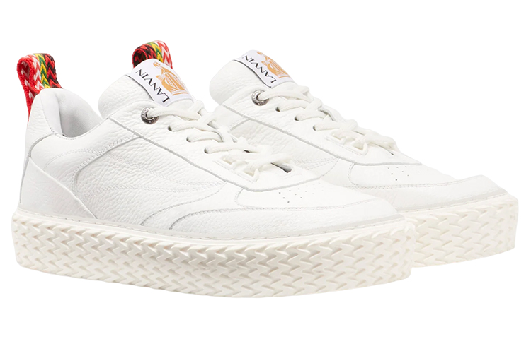 Lookbook 兰文白色皮革低帮运动鞋 FM-SKLK03-ADRI-P2300