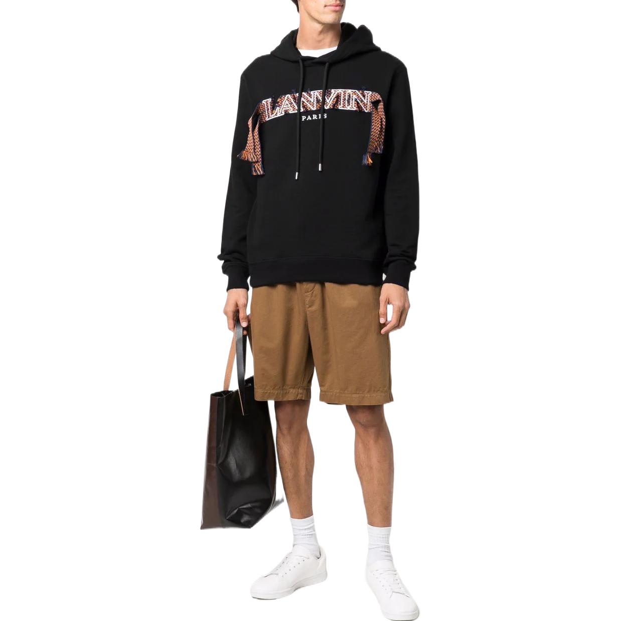 Lookbook Sudadera negra unisex Lanvin FW21 con logo bordado. RM-HO0010-J120-H2110