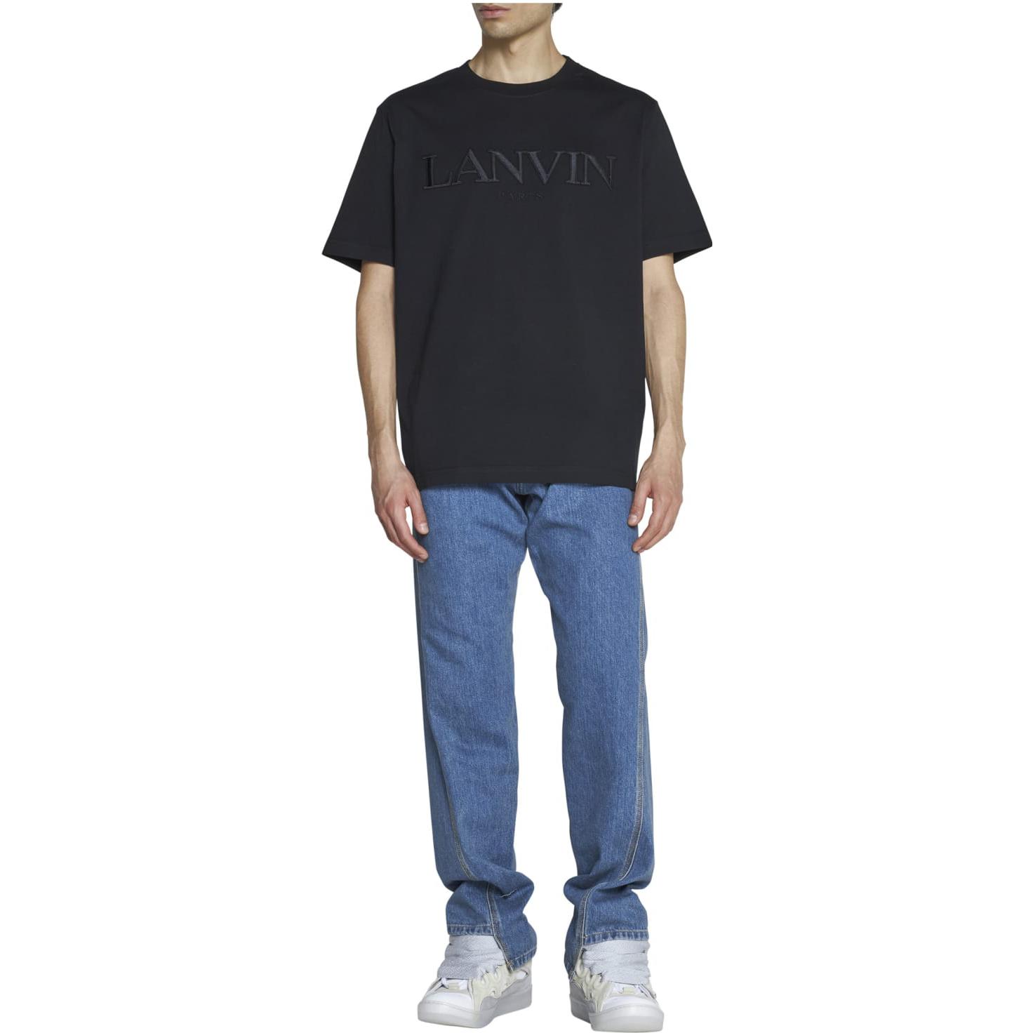 Lookbook Lanvin FW22 Kaos Pendek Crewneck Hitam Dengan Bordir Logo. RM-TS0005-J208-A2210