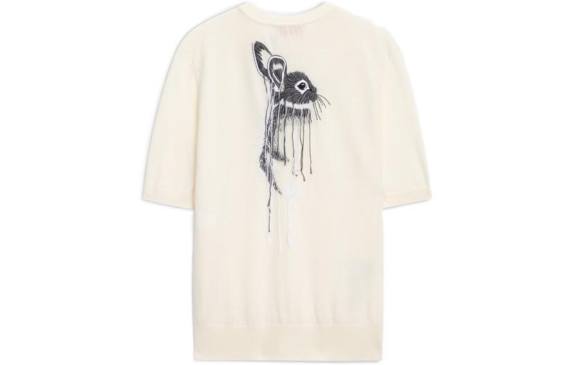 Lookbook Camiseta Unisex Beige Lanvin con Bordado de Conejo. RW-POY014-K005-P23-WH