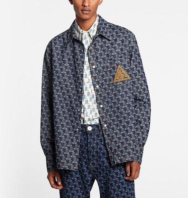 Lanvin SS22 Kemeja Lengan Panjang Biru Navy dengan Perlindungan UV. RM-SI0147-D040-P22 Purchase Lanvin SS22 Kemeja Lengan Panjang Biru Navy dengan Perlindungan UV. RM-SI0147-D040-P22