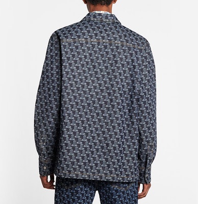 Lanvin SS22 Kemeja Lengan Panjang Biru Navy dengan Perlindungan UV. RM-SI0147-D040-P22 Details for Lanvin SS22 Kemeja Lengan Panjang Biru Navy dengan Perlindungan UV. RM-SI0147-D040-P22