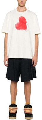 Lanvin SS24 Camiseta Cuello Redondo Ajuste Suelto Estampado Corazón Blanco Roto RU-TS0010-J151-A24 Lookbook Lanvin SS24 Camiseta Cuello Redondo Ajuste Suelto Estampado Corazón Blanco Roto RU-TS0010-J151-A24