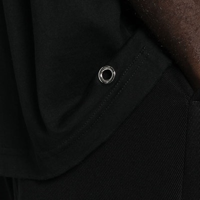 Camiseta Negra Relajada Lanvin x Future SS24 con Logo Graffiti para Hombre. RU-TS0037-J117-P24 Sizing Camiseta Negra Relajada Lanvin x Future SS24 con Logo Graffiti para Hombre. RU-TS0037-J117-P24