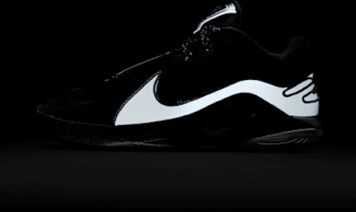 LeBron 22 EP Sepatu Basket HV8453-100 4