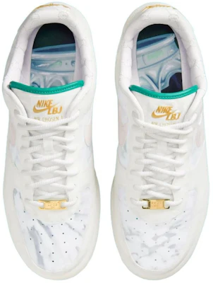 LeBron James x Nike Air Force 1 Low ''Pekín'' IQ5373-100 Shop LeBron James x Nike Air Force 1 Low ''Pekín'' IQ5373-100