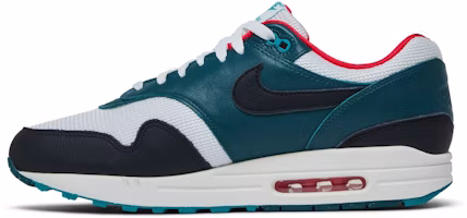 Lookbook LeBron x Nike Air Max 1 'Liverpool' FB8914-100