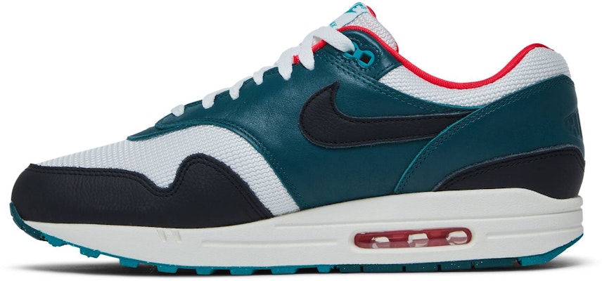 LeBron x Nike Air Max 1 'Liverpool' Lelaki FB8914-100 Lookbook LeBron x Nike Air Max 1 'Liverpool' Lelaki FB8914-100