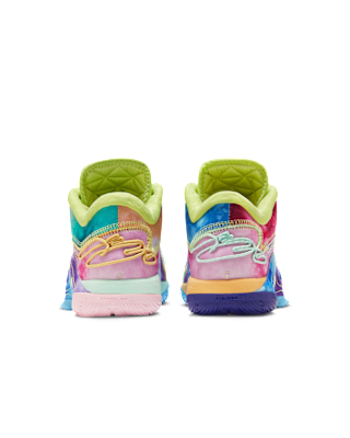 Sizing 勒布朗XXII EP篮球鞋 HV8621-300