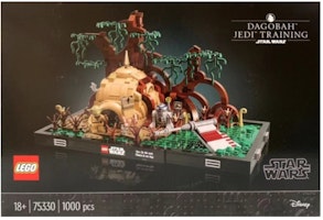 LEGO Star Wars Dagobah Jedi Training Diorama Set 75330 LEGO Star Wars Dagobah Jedi Training Diorama Set 75330
