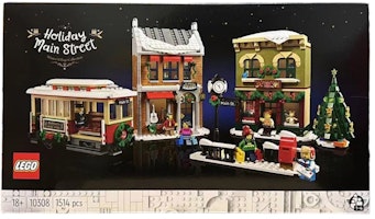 LEGO Winter Village Holiday Main Street Set 10308 LEGO Winter Village Holiday Main Street Set 10308