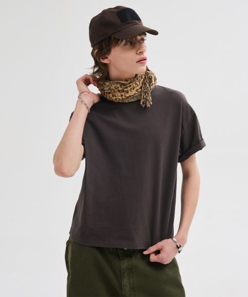 Lookbook Camiseta Corta Esencial LEIRE [Color Carbón] L25sMTS00306