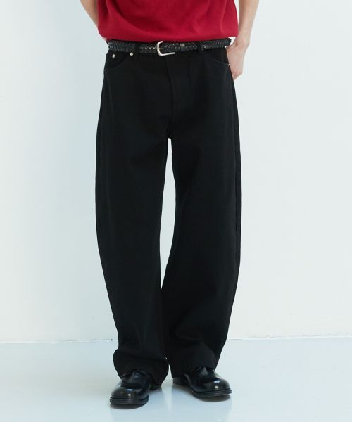 Purchase LEIRE Everyday Curved Denim Pants [Black] L25SPPA00301