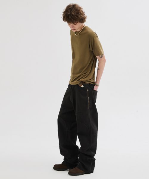 Shop Leire Side Zipper Washed Cargo Pants [Black] L26SPPA022BK