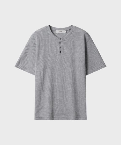 Cheap LEIRE Waffle Henley Neck Semi Crop T-Shirt [Gray] L26SMTS01402