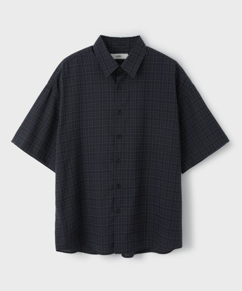 Sizing LEIRE Wrinkle Seersucker Checkered Short Sleeve Shirt [Charcoal] L25SMSH00201