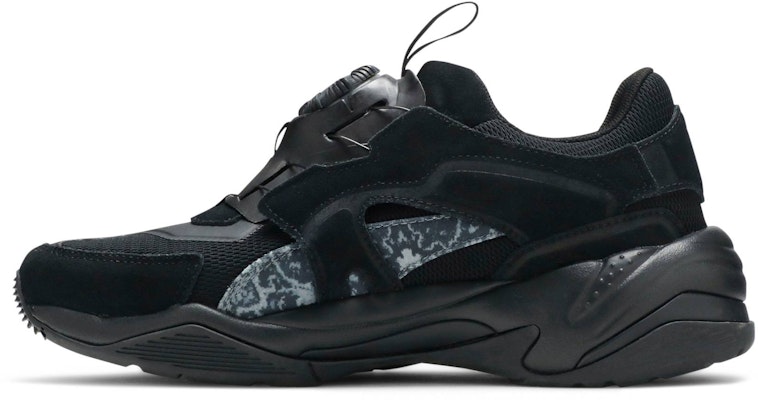 (W) Les Benjamins x Puma Thunder Disc 'Hitam' 368543-01 Lookbook (W) Les Benjamins x Puma Thunder Disc 'Hitam' 368543-01