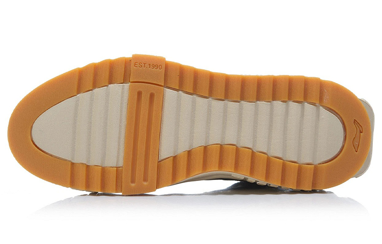Purchase Li-Ning 001 Unblock x Back To The Future 'Putih Kelabu Hitam' AGCR369-1
