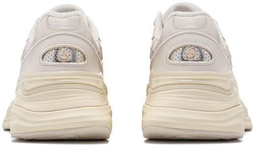 Li-Ning 1990 'Lava 2 Low Beige' Sepatu Pria Beige ALJT045-1 Shop Li-Ning 1990 'Lava 2 Low Beige' Sepatu Pria Beige ALJT045-1