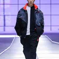 Shop 李寧 21FW 無雙撞色運動外套 男女款 - 冷檀黑 AFDR699-1