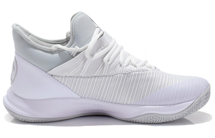 Order Li-Ning 5 Sepatu Mid-Top ABAN051-1