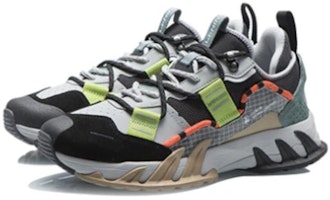 李宁 埃斯『舒适时尚 反光黑』 ARDR003-1 Lookbook 李宁 埃斯『舒适时尚 反光黑』 ARDR003-1