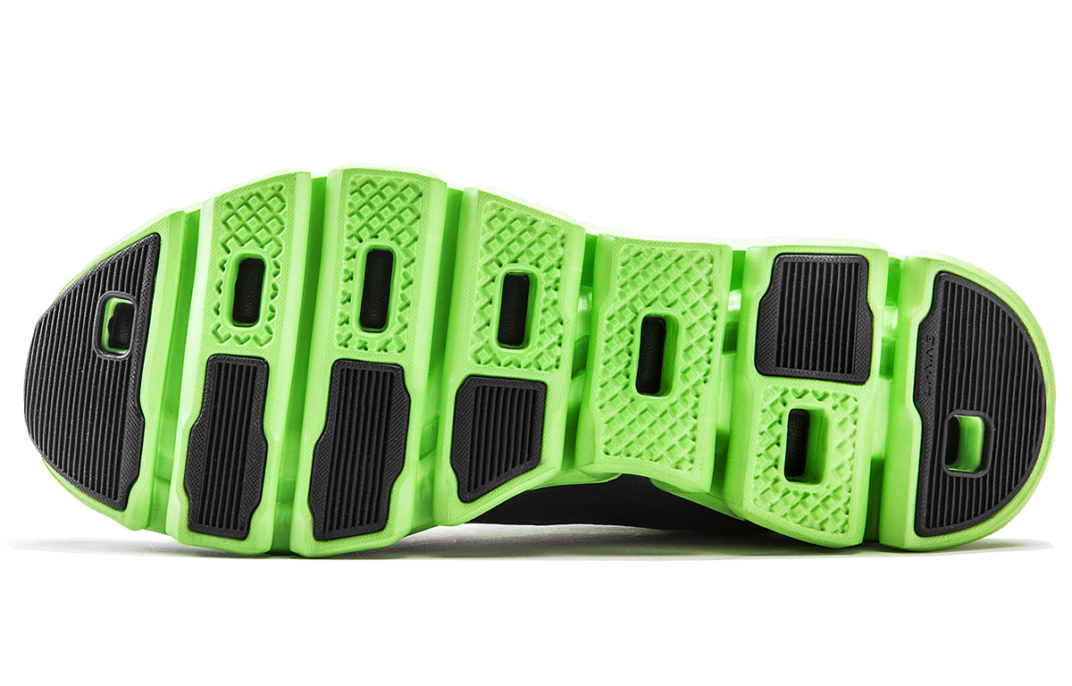 Shop LiNing李寧 弧四代 輕質緩震跑步鞋 黑綠