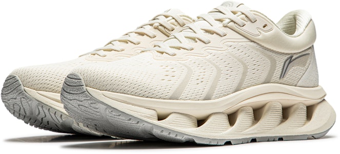 中國李寧 弧CRC 減震耐磨 低幫 跑步鞋 男款 米白色 Lookbook 中國李寧 弧CRC 減震耐磨 低幫 跑步鞋 男款 米白色