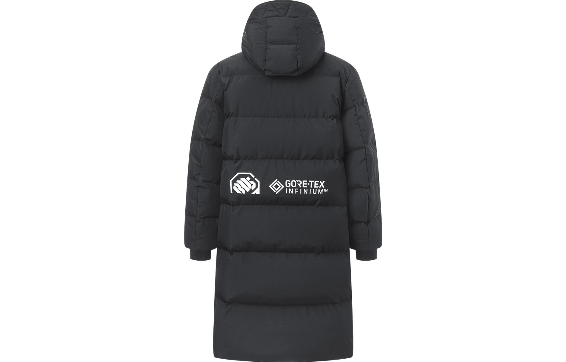 Lookbook Li-Ning BADFIVE Chaqueta Negra con Capucha de Manga Larga y Transpirable. AYMT143-1