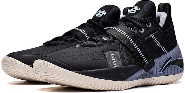 李寧 舒適百搭 回彈 低幫 籃球鞋 男款 黑色 Lookbook 李寧 舒適百搭 回彈 低幫 籃球鞋 男款 黑色