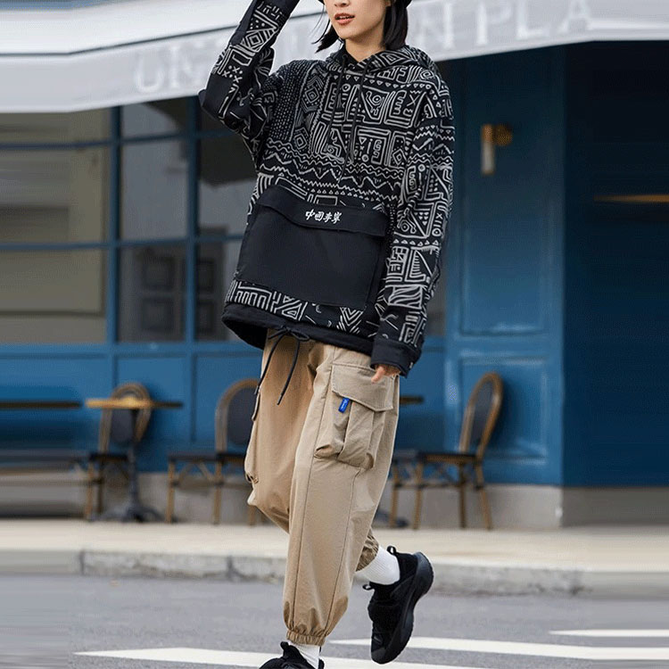 Shop Li-Ning Basketball Series Unisex Printed Loose Fit Hoodie Black AWDRA73-3