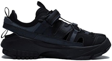 Li-Ning CF Linchuan V2 'Hitam' AGLT079-3 Order Li-Ning CF Linchuan V2 'Hitam' AGLT079-3